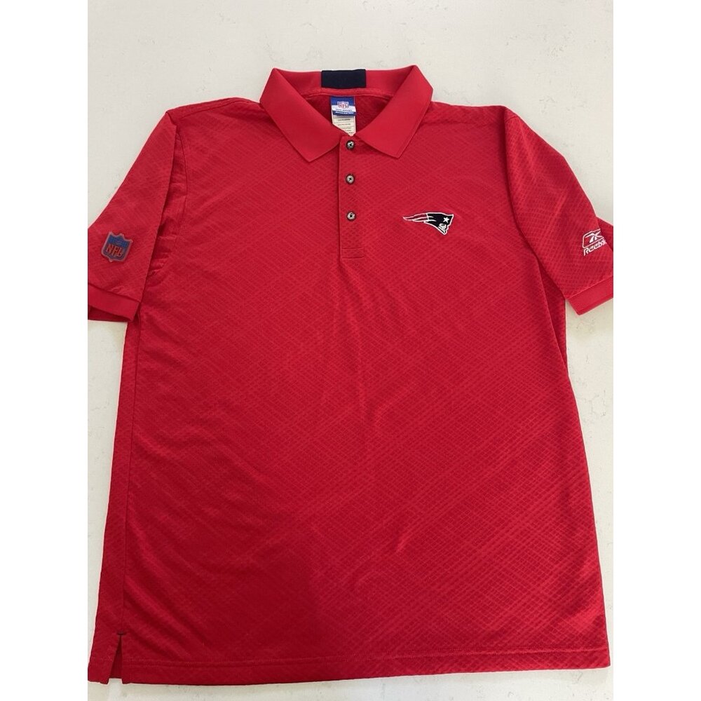 Reebok  Patriots Golf Shirt NFL Play Dry Polo Men's Red Short Sleeve Size Medium